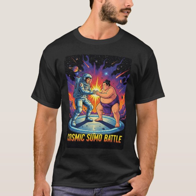 Camiseta Cosmic Sumo Showdown - Retro 80s Sci-Fi Wrestling (Frente)
