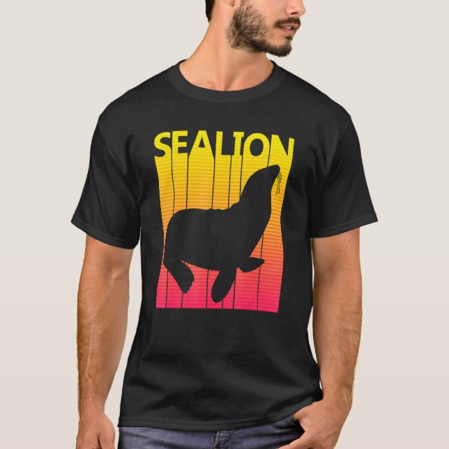 Camiseta Costume de Retrô de Leão-Leão (Frente)