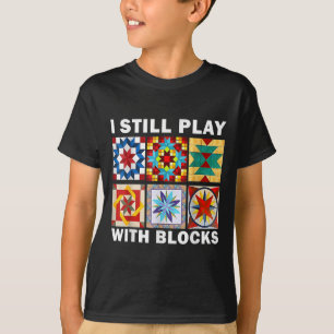 Camiseta Costura de Colchas Legal Ainda Brinco com Blocos C