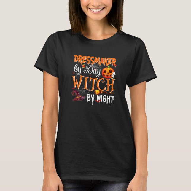 Camiseta Costureira De Dia Bruxa De Noite (Frente)