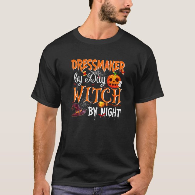 Camiseta Costureira De Dia Bruxa De Noite (Frente)