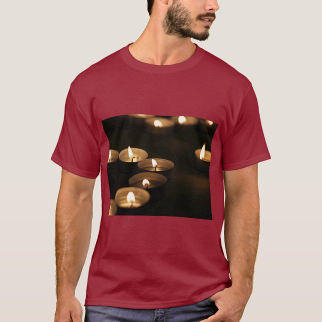 Camiseta Cosy Candle Glow Aesthetic Graphic T-Shirt (Frente)