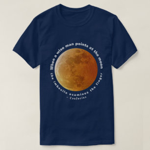 Camiseta Cota de Lua Amarela e Confúcio