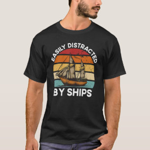 Camiseta Cotação Vintage Navio Pirata Distorcido Navegação