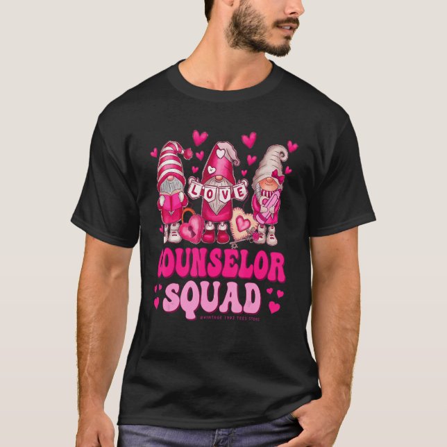 Camiseta Counselor Teacher Squad Valentines Day Gnomes Hold (Frente)
