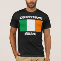 County Mayo, Irlanda com bandeira irlandesa
