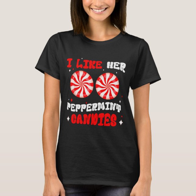 Camiseta Couples Matching Christmas I Like Her Peppermint C (Frente)