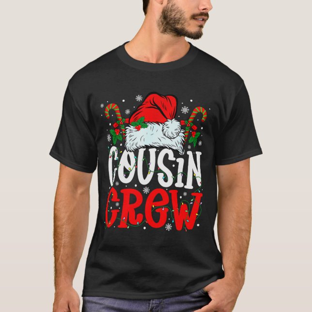 Camiseta Cousin Crew Christmas Santa Hat Xmas Lights Men Bo (Frente)