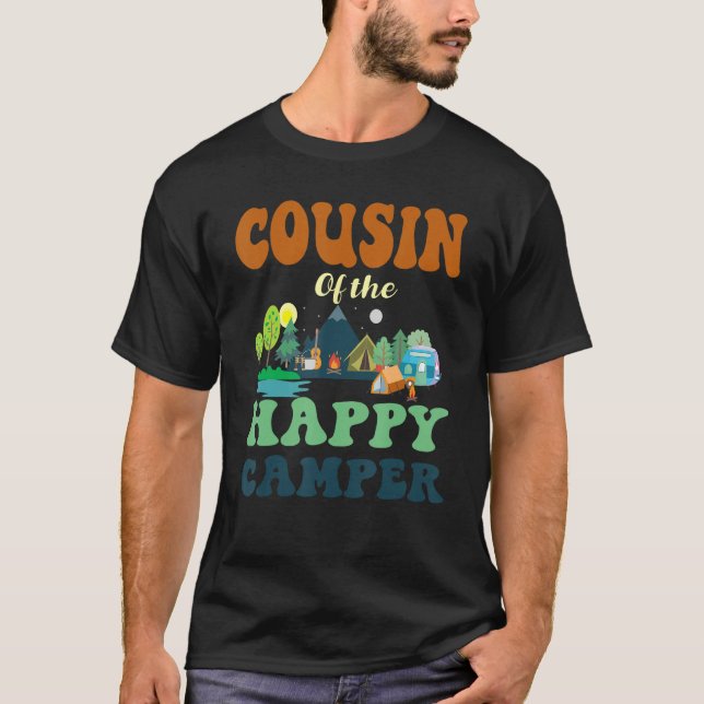 Camiseta Cousin Of The Happy Camper Men 1st Bday Camping Tr (Frente)