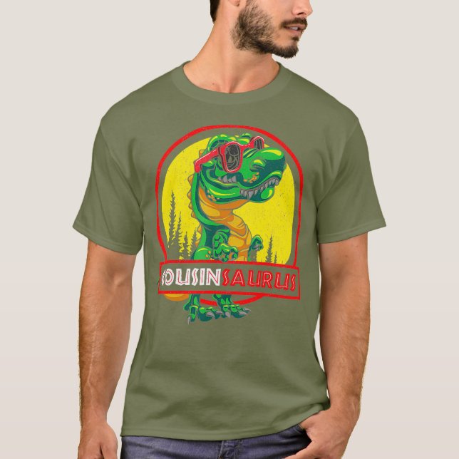 Camiseta Cousinsaurus Shirt T rex Counsin Saurus Dinosaur (Frente)