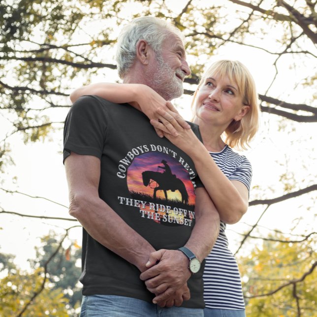 Camiseta Cowboy, Cavalo e Aposentação Sunset (Criador carregado)