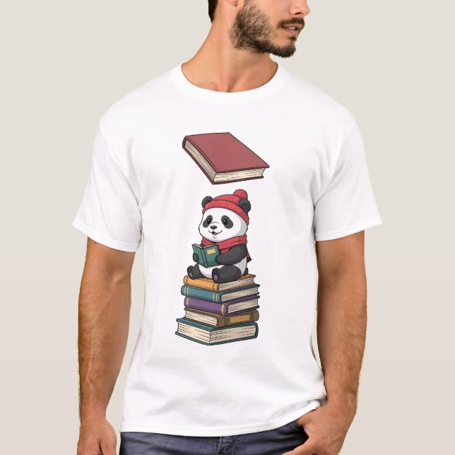 Camiseta Cozy Bookworm Panda (Frente)