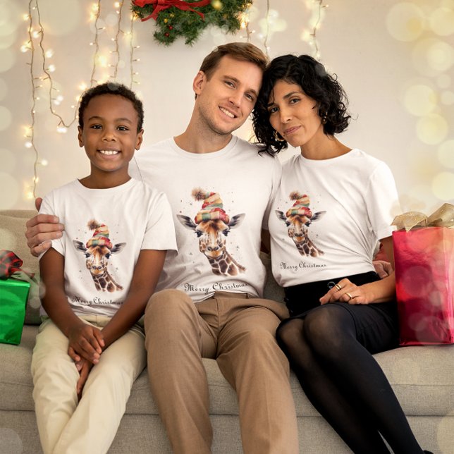 Camiseta Cozy Christmas Giraffe (Criador carregado)