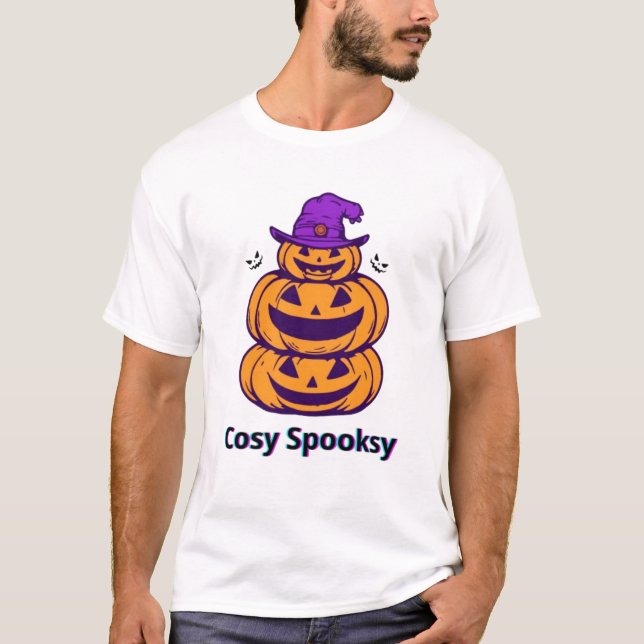 Camiseta Cozy Spooksy Halloween | Pum Bonito e Louco (Frente)