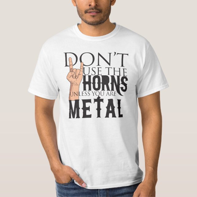 Camiseta Crachá de metal pesado (Frente)