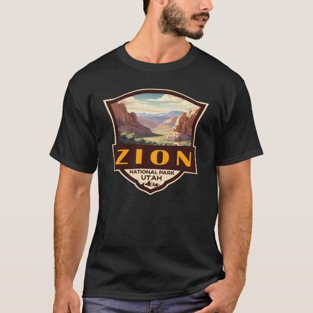 Camiseta Crachá Retroativo da Ilustração do Parque Nacional (Frente)