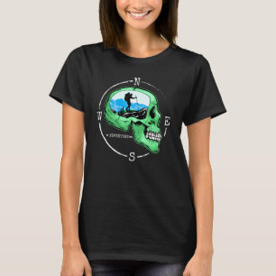 Camiseta Crânio com Hiker de Pé Alto ao ar livre Nature Hik
