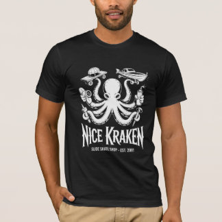 Camiseta Crânio de Flora em Flor Xilogravura Gótica da Natu