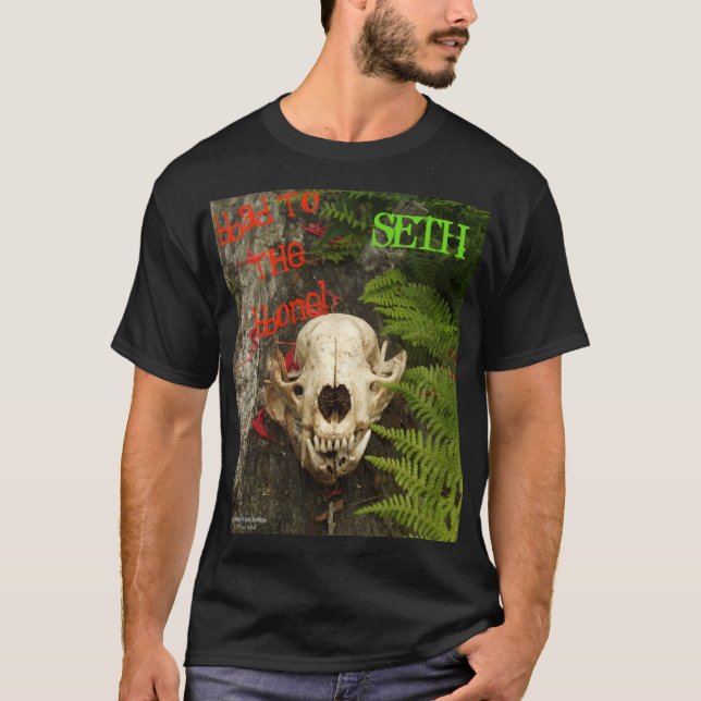 Camiseta Crânio de Raccoon com samambaias e Monarda vermelh (Frente)