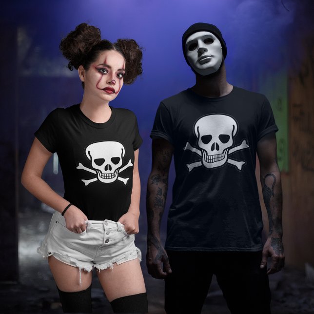 Camiseta Crânio e Crossbones Halloween Dark Unisex (Skull and Crossbones Halloween Dark Unisex T-Shirt)