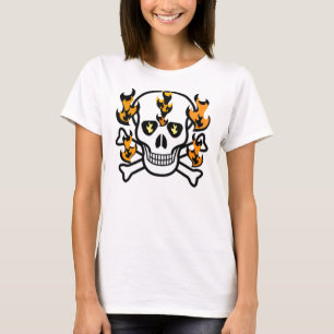 CAMISETA CRÂNIO NO IMPRESSÃO GRÁFICO DAS CHAMAS