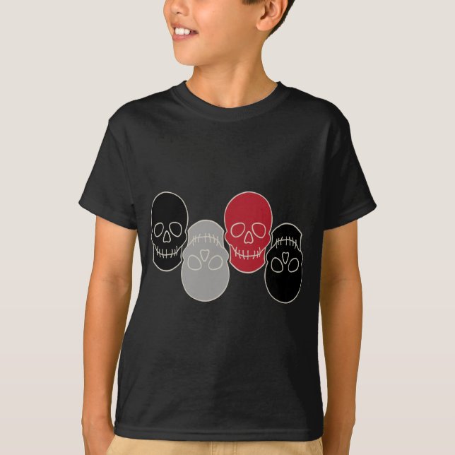 Camiseta Crânios - Preto-Bato e Branco-Osso (Frente)