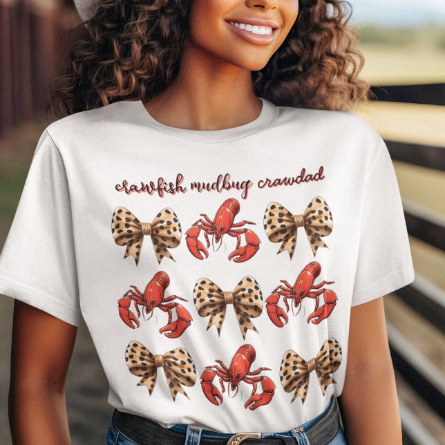 Camiseta Crawfish Mudbug Crawdad com Arco Leopardo (Crawdaddy with cute leopard bows on a customizable t shirt for Crawfish Season! )