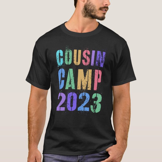 Camiseta Crazy COUSIN CAMP Grandma Grandpa Sleepaway Sign A (Frente)