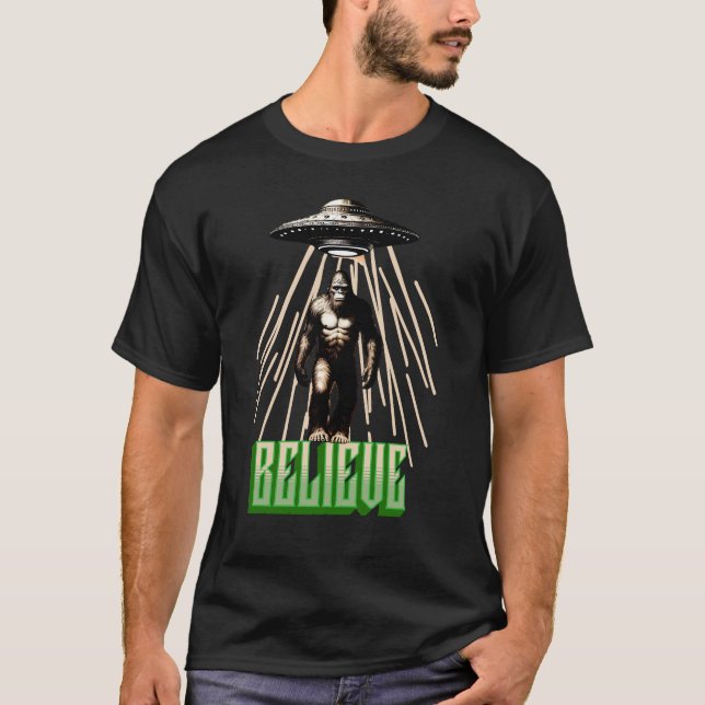 Camiseta Crê em OVNI Bigfoot (Frente)