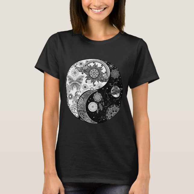 Camiseta Creative Black White Yin Yang Night Day Mandala (Frente)