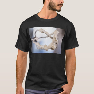 Camiseta creme num Macro misturador