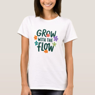 Camiseta Crescer com o Fluxo - Tipografia Floral Mulheres