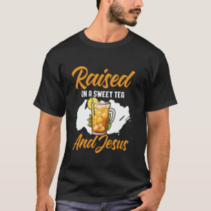 Camiseta Criado com Chá Doce e Jesus Catholic Ice Tea Lov