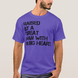 Camiseta criado por um excelente com um coração grande 1