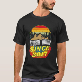 Camiseta Crianças 5 de Aniversário Dizendo Primo Camp Desde