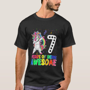 Camiseta Crianças 7 anos sendo a 7 de aniversário incrível