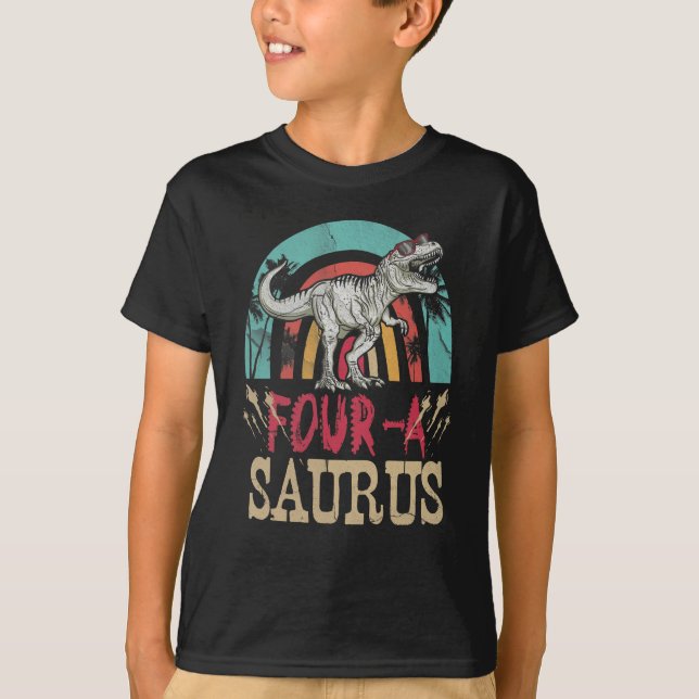 Camiseta Crianças com 4 anos Dinossauro Nascido 4º T Rex Di (Frente)