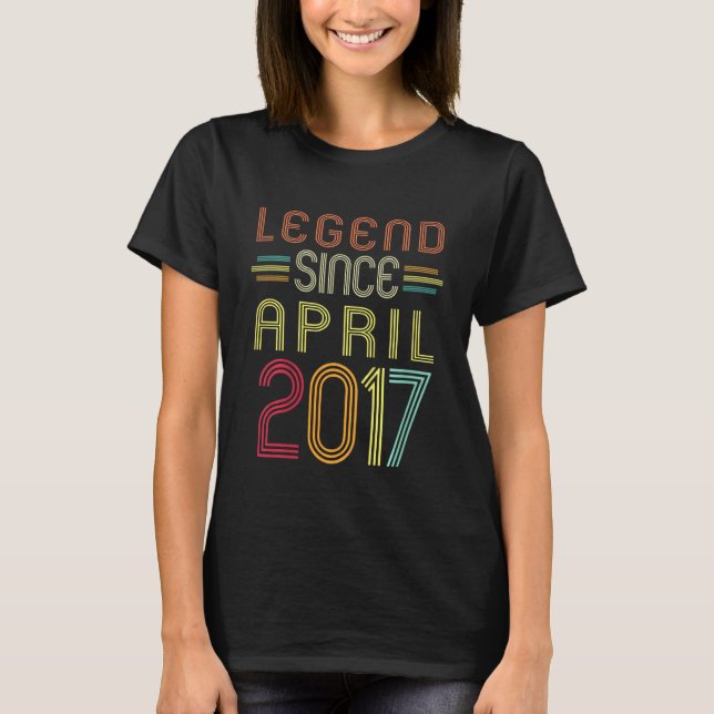 Camiseta Crianças Com 5 Anos De Legenda Desde Abril De 2017 (Frente)