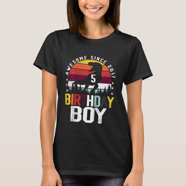 Camiseta Crianças com 5 anos Dinossauro Rex Boy incrível (Frente)