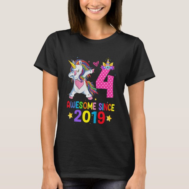 Camiseta Crianças de 4 anos adolescentes bebendo Unicorn 4° (Frente)