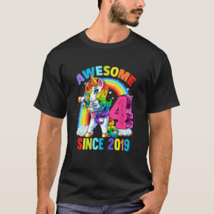 Camiseta Crianças de 4 anos adolescentes bebendo Unicorn 4°