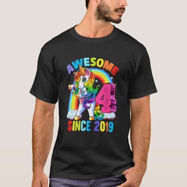 Camiseta Crianças de 4 anos adolescentes bebendo Unicorn 4° (Frente)