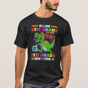 Camiseta Crianças de 4 anos de idade, atenção na 5 aqui I C