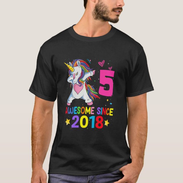 Camiseta Crianças de 5 anos adolescentes bebendo Unicorn 5  (Frente)