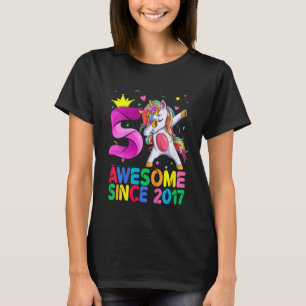 Camiseta Crianças de 5 anos adolescentes bebendo Unicorn 5 