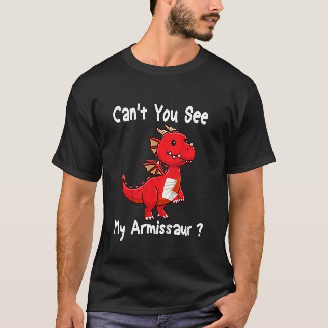 Camiseta Crianças Dinossauro Quebrado Braço Fica Bem Em Bre (Frente)