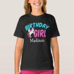 Camiseta Crianças do partido Birthday Girl Rainbow Unicorn<br><div class="desc">Festa de aniversário bonita para uma menina que ama unicórnios arco-íris com asas que podem voar com magia. Bonito fonte azul e rosa de gelo personalizada com o nome do seu filho.</div>