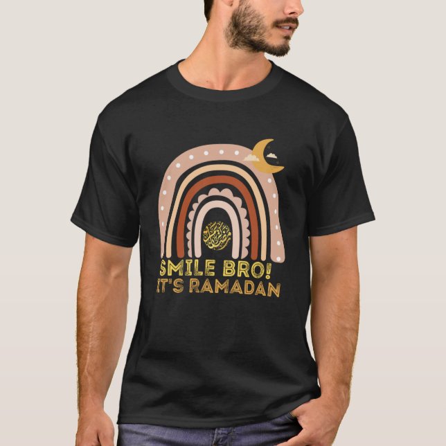 Camiseta Crianças é Ramadã Irmão sorri Muçulmano no Mês da  (Frente)