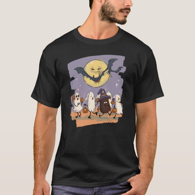 Camiseta Crianças Fantasmas Bonitas Trick ou Tratam Sob Lua (Frente)