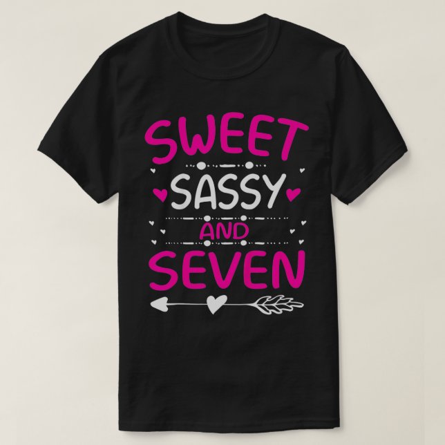 Camiseta Crianças Feliz 7 de Aniversário Doce Sassy e Sete  (Frente do Design)
